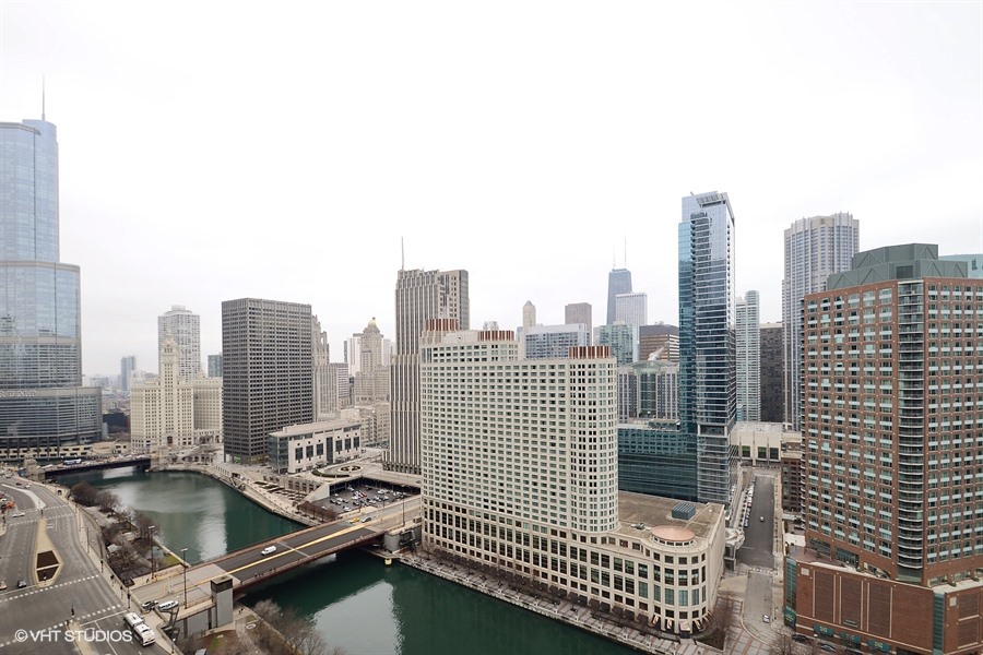 Stunning Views in Furnished Chicago Corporate Housing