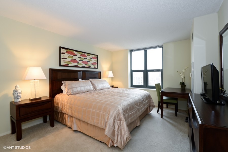 Best Price on Hotel Suites Chicago Suburbs
